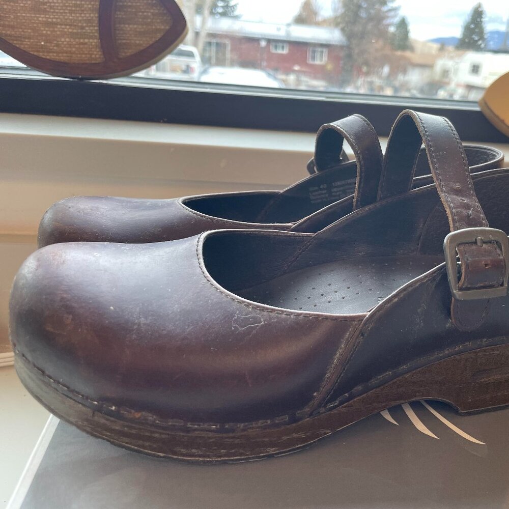 Burgundy Brown Dansko Clogs Size 40